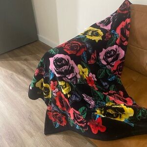 Vera Bradley Floral Throw Blanket - Black, Red, Yellow, Pink